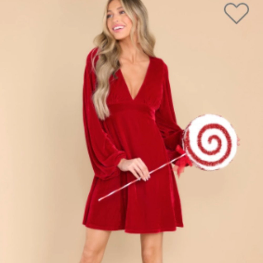 Aura red relvet long sleeve dress